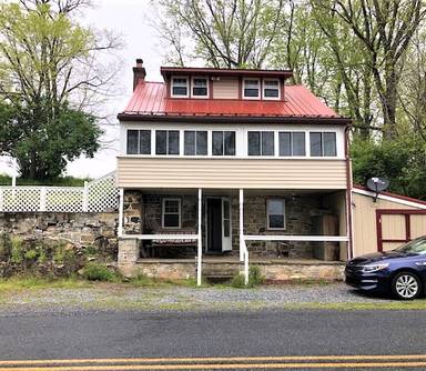 Main picture of 221 Vinegar Ferry Rd
