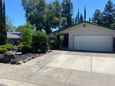 Main picture of 8934 Woodward Way