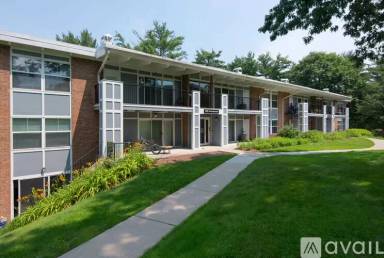 Main picture of The Commons at Windsor Gardens
