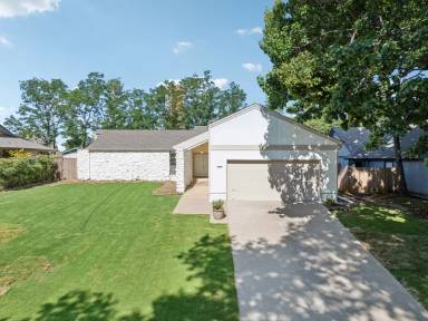 Main picture of 8234 S College Ave
