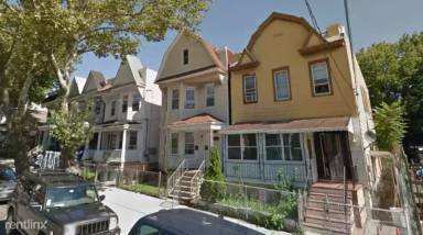 Main picture of 132 Grant Ave
