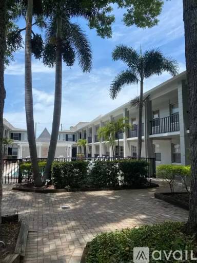 Main picture of 5221 Bayshore Blvd
