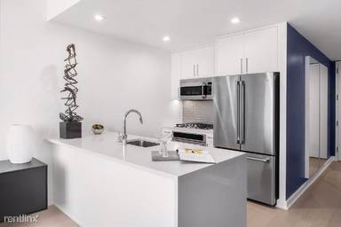 Main picture of 105 Park Ave