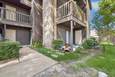 Main picture of Regency Oaks