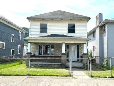 Main picture of 4126 Washington St