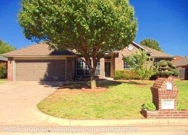 Main picture of 916 Ruby Ln