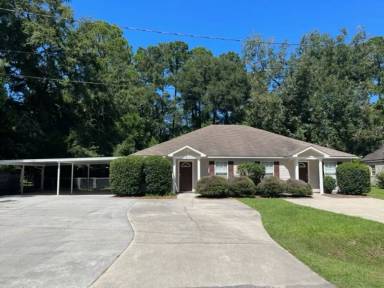 Main picture of 710 Pineview Dr