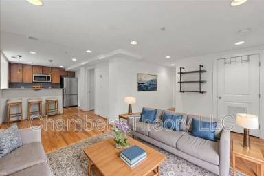 Main picture of 739 Newton Pl NW