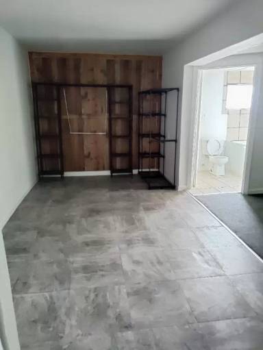 Main picture of 202 W Jackson Ave