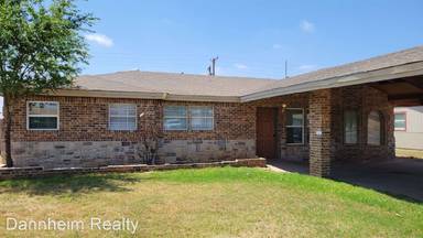 Main picture of 3312 E Baylor St