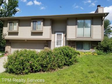 Main picture of 3503 S 154th St