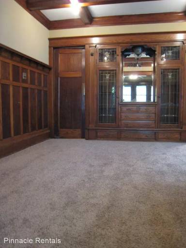 Main picture of 2828 N Maryland Ave