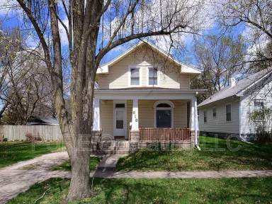 Main picture of 818 W 9th St