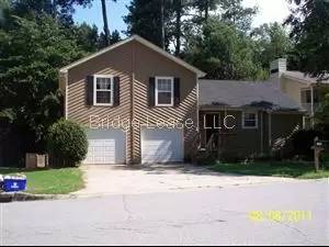 Main picture of 5211 Station Cir