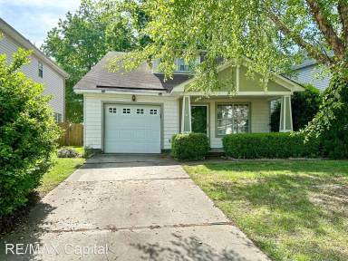 Main picture of 330 Town Pointe Way