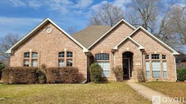Main picture of 3745 Woodland Ln