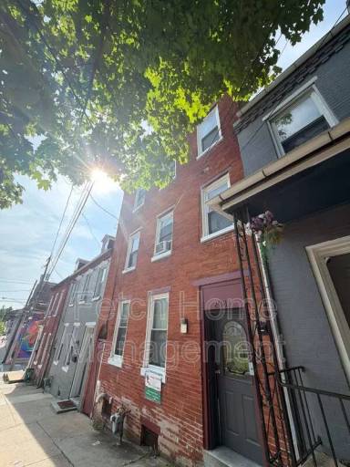 Main picture of 208 W Vine St