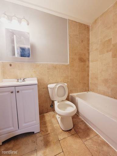 Main picture of 400 Rose Ave