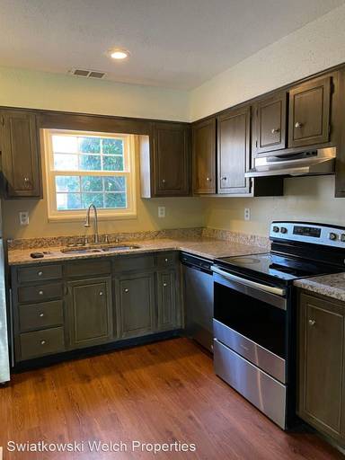 Main picture of 105 Greenland Ct