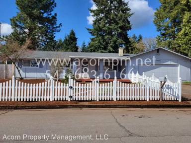 Main picture of 3296 Admiral St