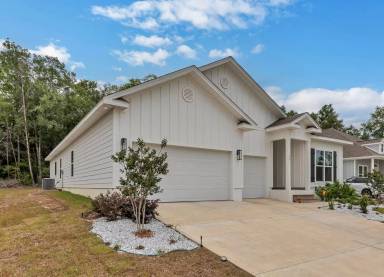Main picture of 54 Hammock Oaks Blvd