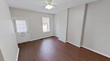 Main picture of 3452 Division St