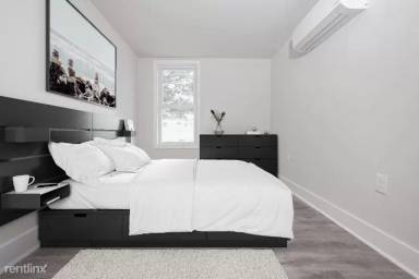 Main picture of 1641 W Huntingdon St