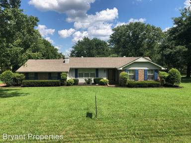 Main picture of 881 Edmondson Pike