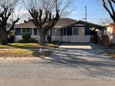 Main picture of 642 A St