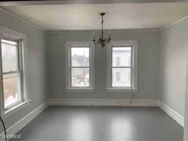 Main picture of 621 Summer St