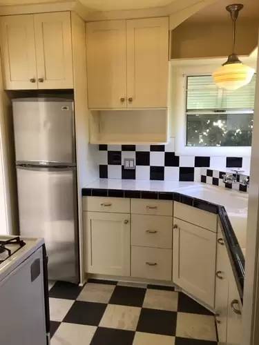 Main picture of 5278 L St
