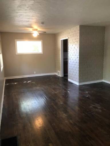 Main picture of 6636 Flora Ave