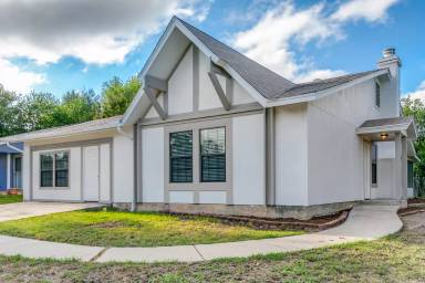 Main picture of 5702 Coldsprings Dr