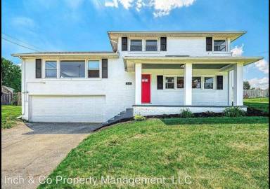 Main picture of 113 Pine Hollow Rd