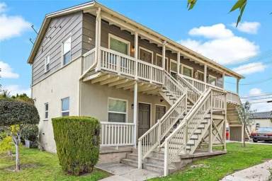 Main picture of 2813 W Victory Blvd