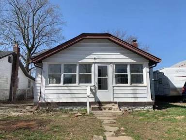 Main picture of 2920 Foltz St