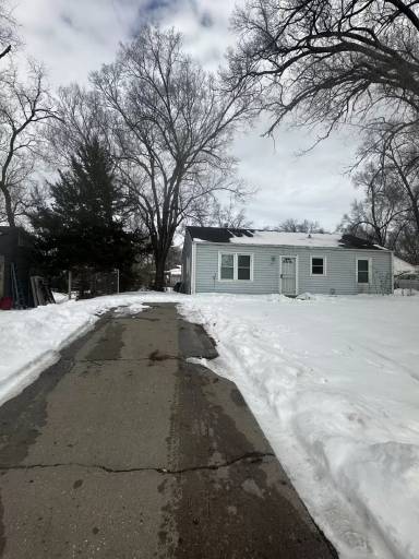 Main picture of 6100 Everett Ave