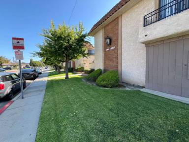 Main picture of 3631-3647 Green 11041 11047 Ave St