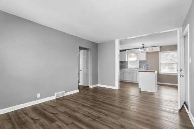 Main picture of 5124 N 41st St