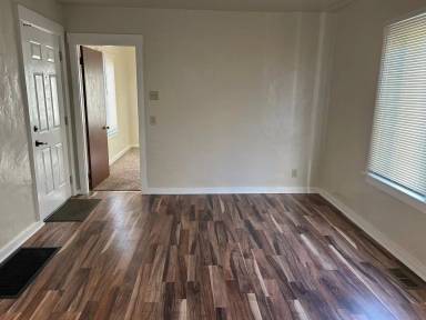 Main picture of 144 B St