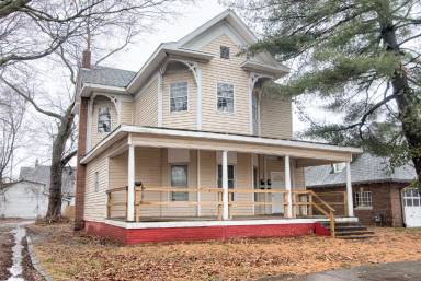 Main picture of 629 Swan St