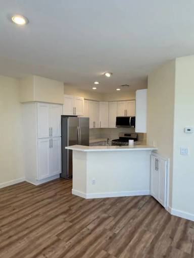Main picture of 9737 Valmeyer Ave