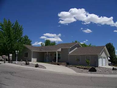 Main picture of 211 Heritage Ln
