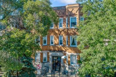 Main picture of 1458 W Grace St