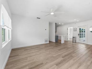 Main picture of 4085 Neptune Dr SE