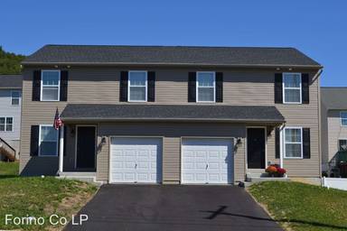 Main picture of 2815 Mannerchor Rd