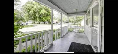 Main picture of 719 E Grant St