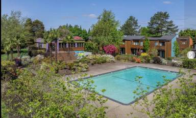 Main picture of 4550 SW Murray Blvd