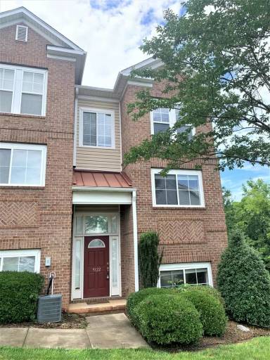 Main picture of 9122 Vilandry Way