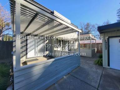 Main picture of 19057 Linden St